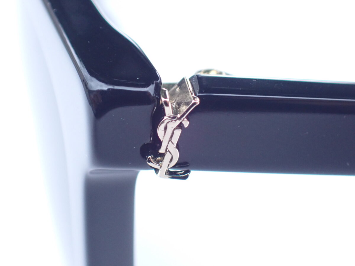 縦も横も大きいサングラス｜SAINT LAURENT（サンローラン）「M146/K