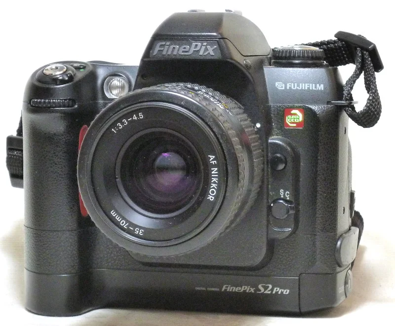 ImagingPixel: Fujifilm FinePix S2 Pro Digital SLR Camera