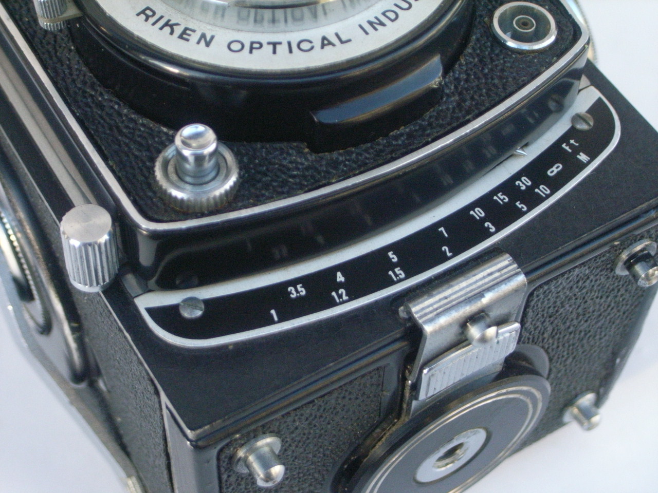 つれづれ修理日記: リコー最終の2眼レフ リコーマチック 225