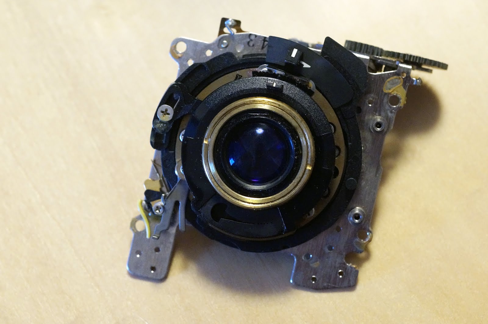 レンズ改造で遊ぶ: OLYMPUS XA2 オリンパスXA2 D.ZUIKO 35mm f3.5