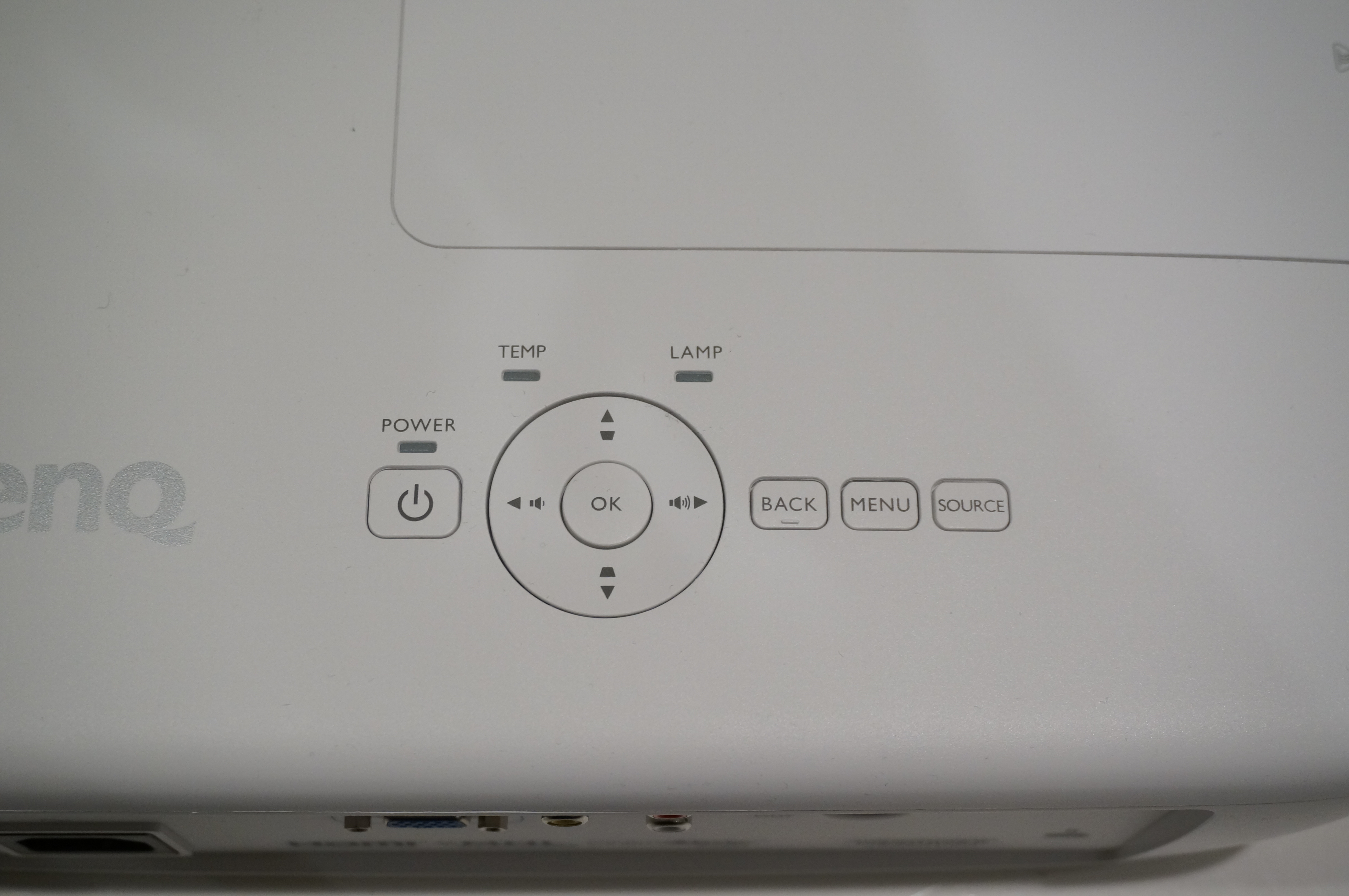 Huluが「映画」になる100インチスクリーンの臨場感。BenQのホーム