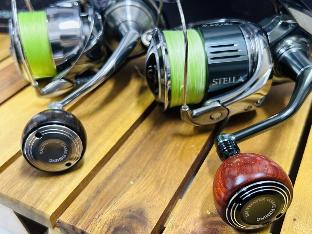 待ちに待ったウッドハンドルノブが入荷！ - 道東の釣りならブルー