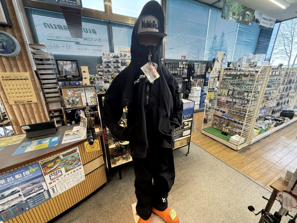 mazume】”コアレインスーツ”&”コンタクトレインスーツ”様々な釣り