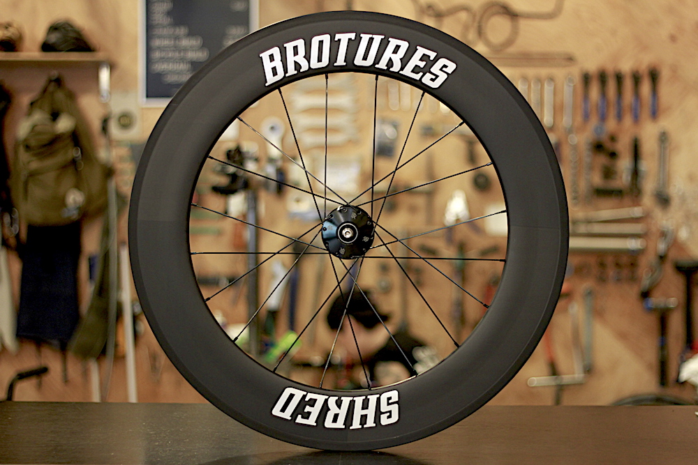 オーダーホイールは2万円から。自分だけのカスタムホイールを作りま