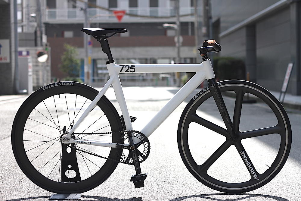 LEADER BIKES 725TR WHITE STAFF BIKE !!! | ブローチャーズ