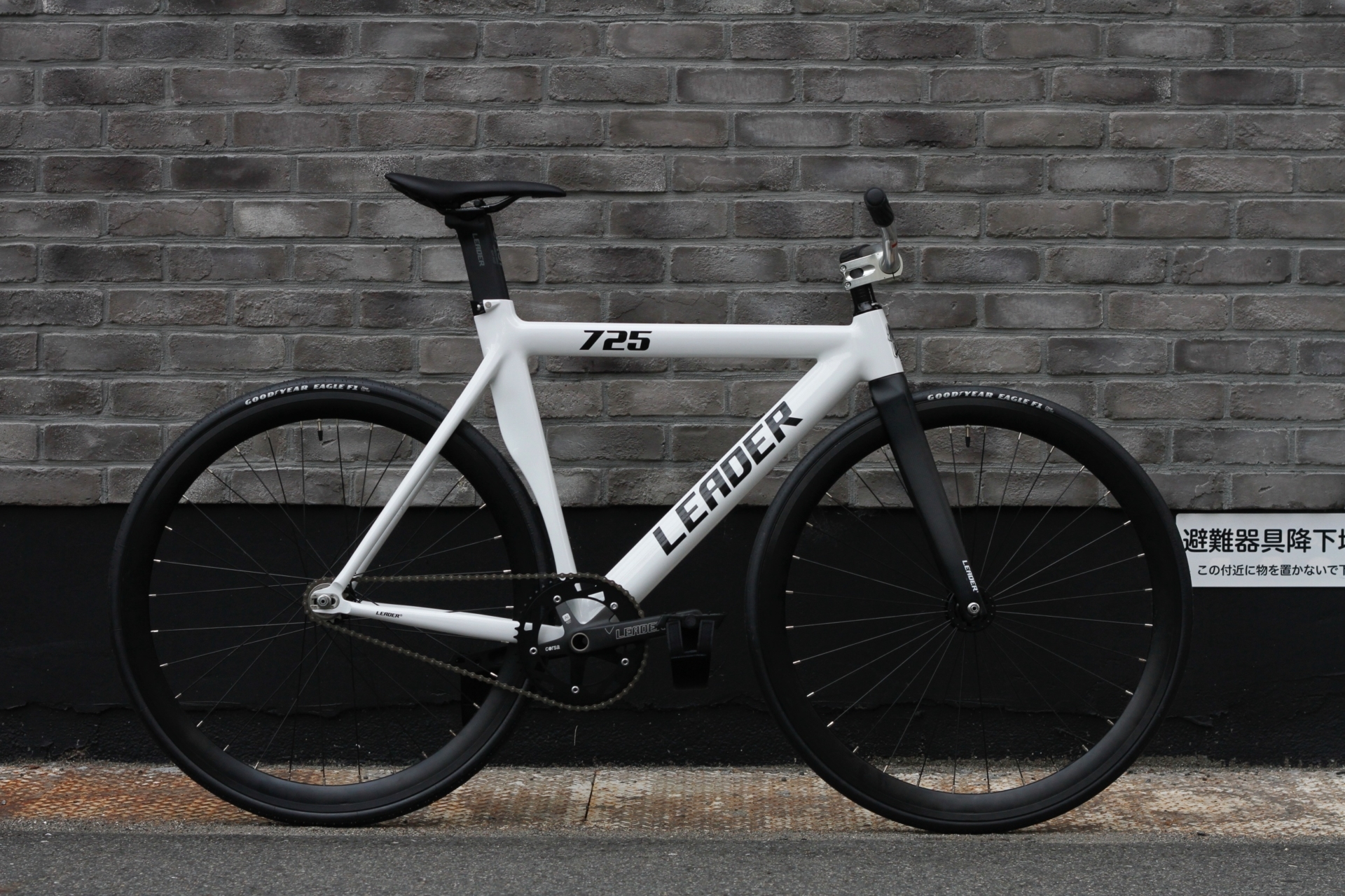 トリックへのファーストカスタムの薦め. | ブローチャーズ - BROTURES