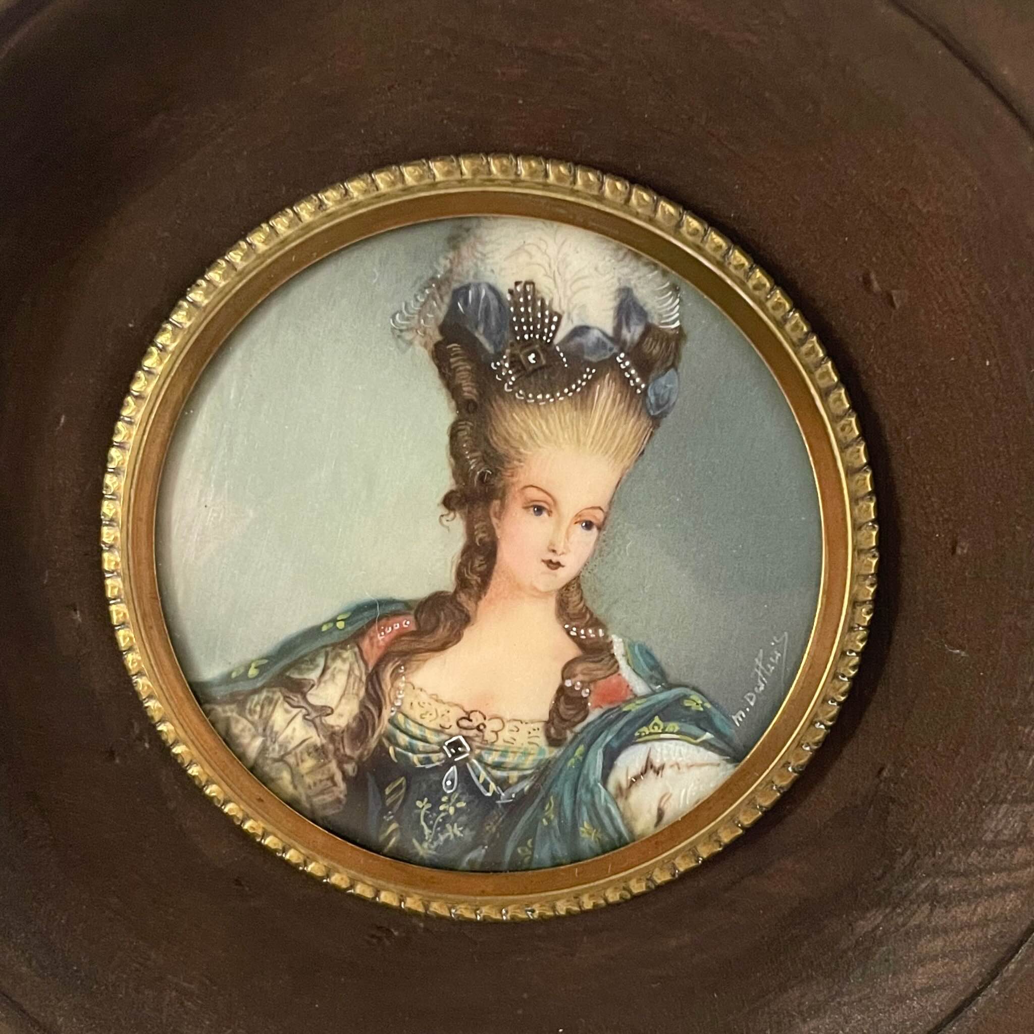 ゴーティエ＝ダゴティ作の地球儀を持つマリーアントワネットの肖像画が