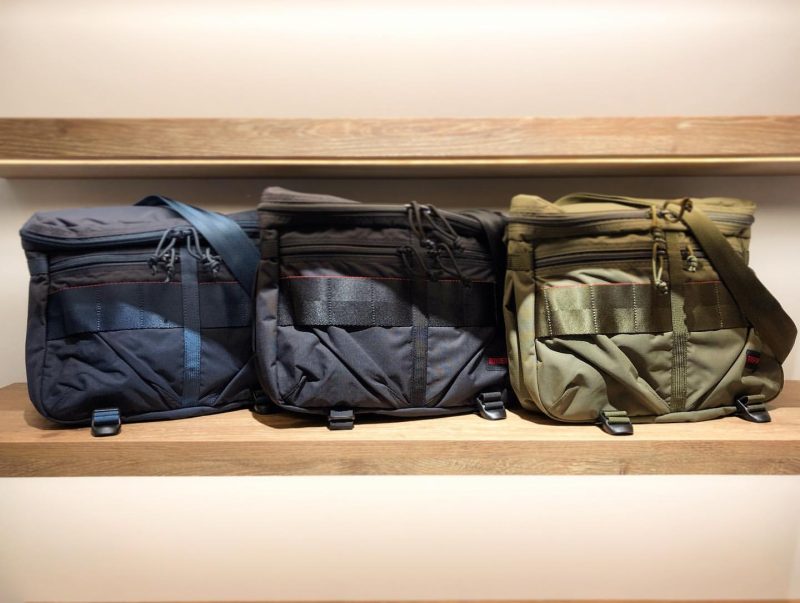 BRIEFING ブリーフィングのメッセンジャータイプのショルダーバッグ