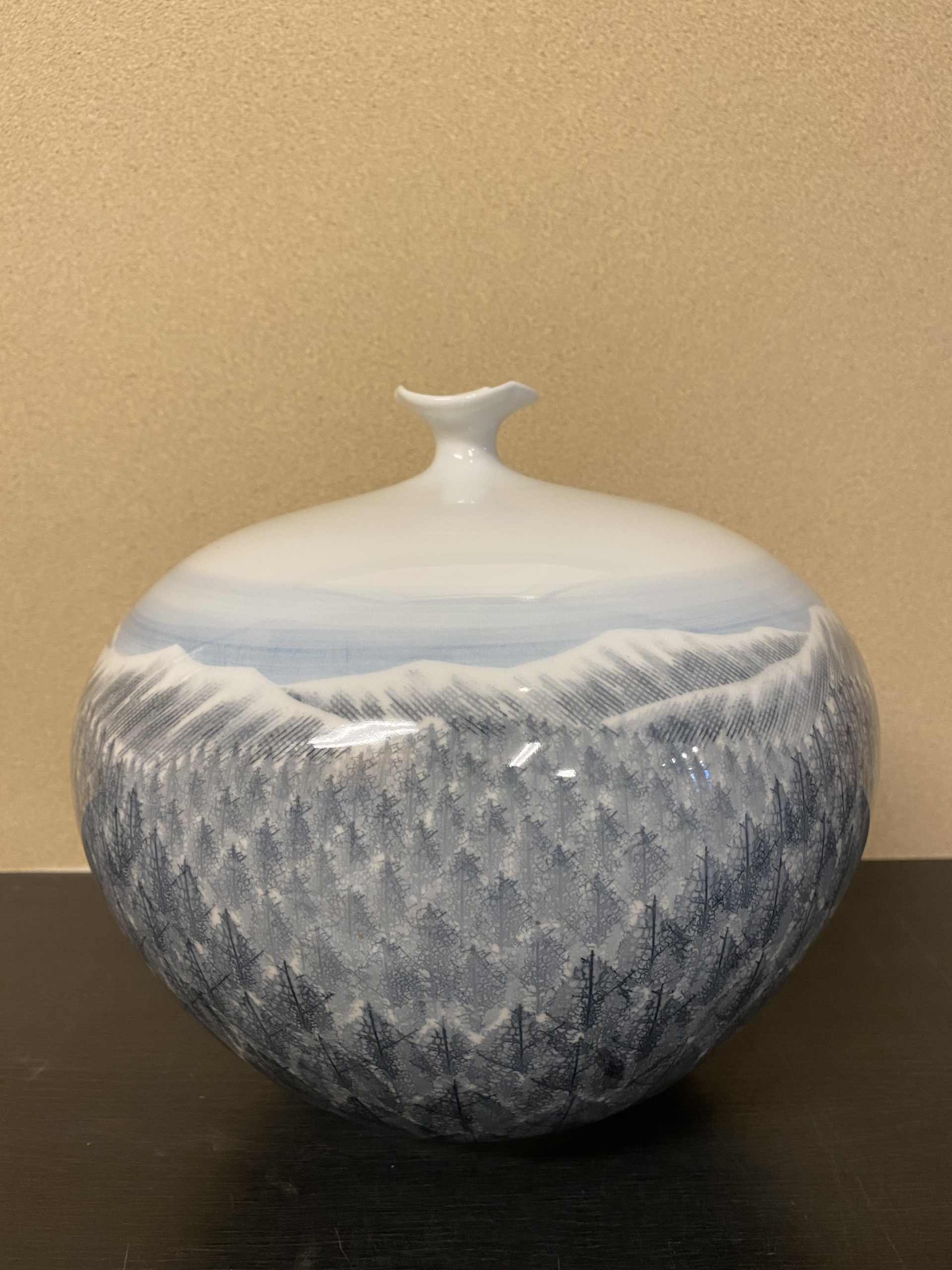 藤井朱明作 墨早春 壷 | 買取実績 | 福岡の美術品・骨董品・掛け軸買取