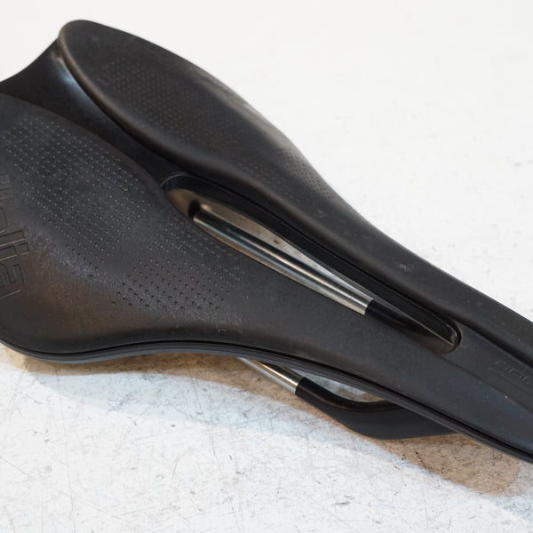 SELLE ITALIA 「セラ イタリア」 BOOST サドル / バイチャリ浦和ベース