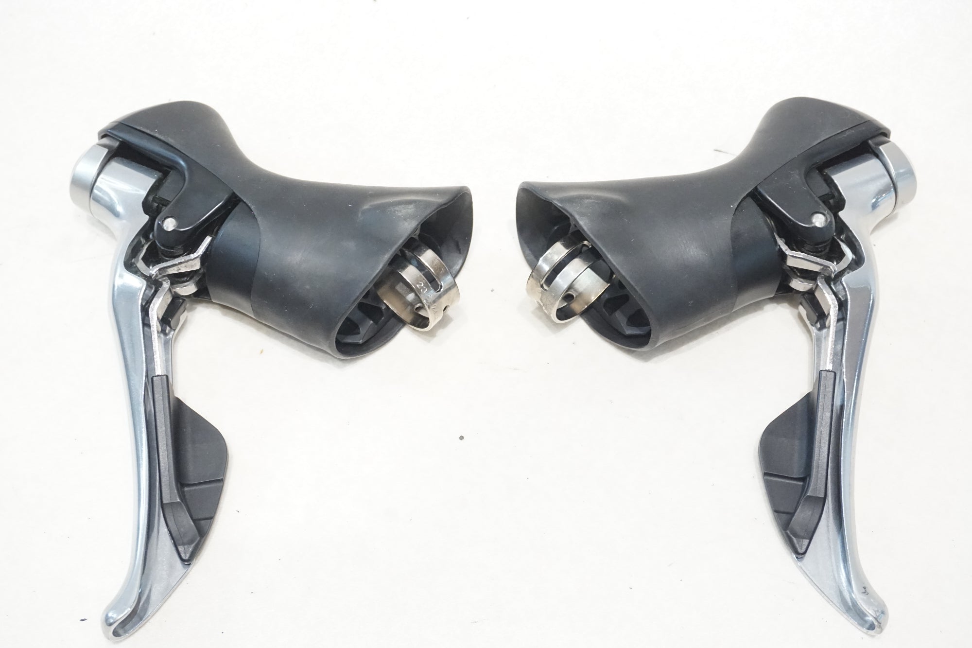 SHIMANO 「シマノ」 105 ST-5800 デュアルコントロールレバーセット