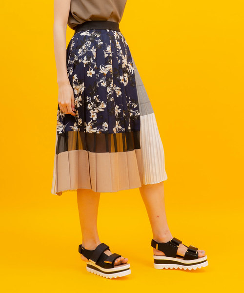 UNITED TOKYO（ユナイテッドトウキョウ）の「カラーブロックプリーツ