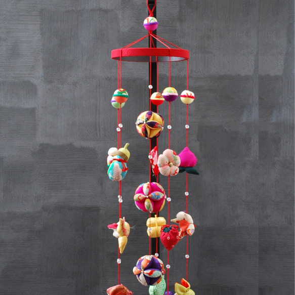 2026年版受付終了】願いをつなぐ つるし雛(大) 正絹古布使用の一点物