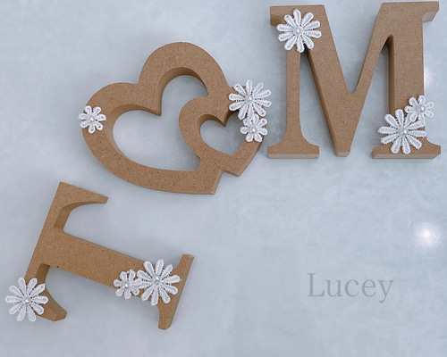 パールフラワーイニシャルオブジェ ウェルカムボード Lucey 通販