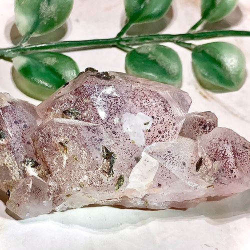 ファントム✨ヘマタイトイン クォーツ クリスタル 水晶 クラスター