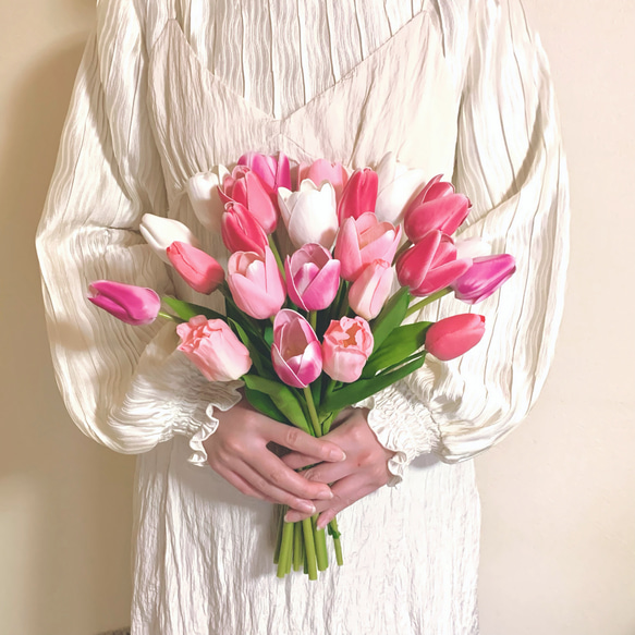 ピンクMIXチューリップのウェディングブーケ＆ブートニア【アーティ