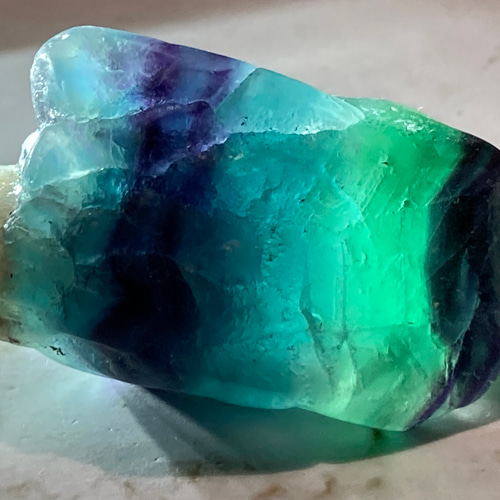 カルサイト共生 マルチカラー✿*:・フローライト 蛍石 原石 ラフ