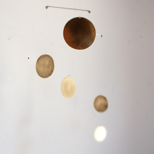 真鍮モビール円5PT モビール 乃衣絵 通販 15854739｜Creema(クリーマ