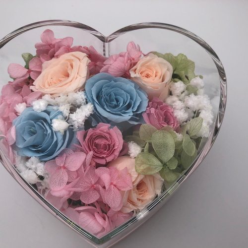 ハートのアレンジメント プリザーブドフラワー アクリルケース入り ②