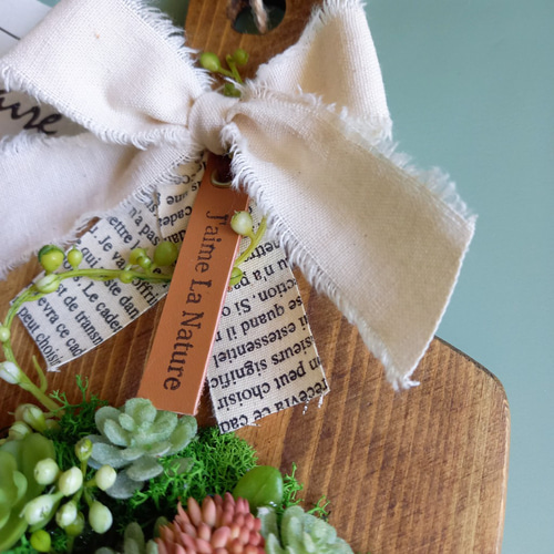 ○フェイク多肉とモスのカッティングボード・ミニリース 多肉植物 七糸