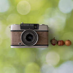 1本で2倍撮れるハーフカメラ｜オリンパス PEN EE-2天然ウォールナット