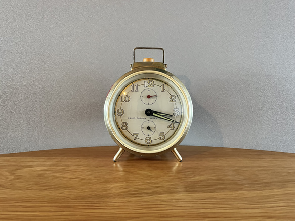 国産の古いレトロな目覚まし時計 SEIKO 置き時計 ゼンマイ式 CORONA