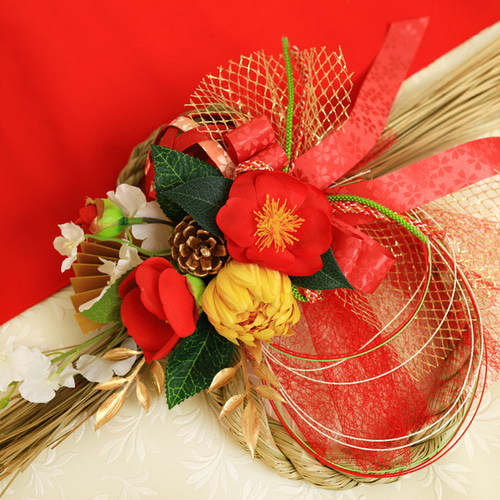 椿・オンシジウム・菊の華やかしめ縄リース／和モダン正月飾り『お正月