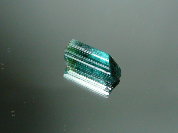 R234 【ナイジェリア産】 天然トルマリン（電気石） 原石 天然石 GEO