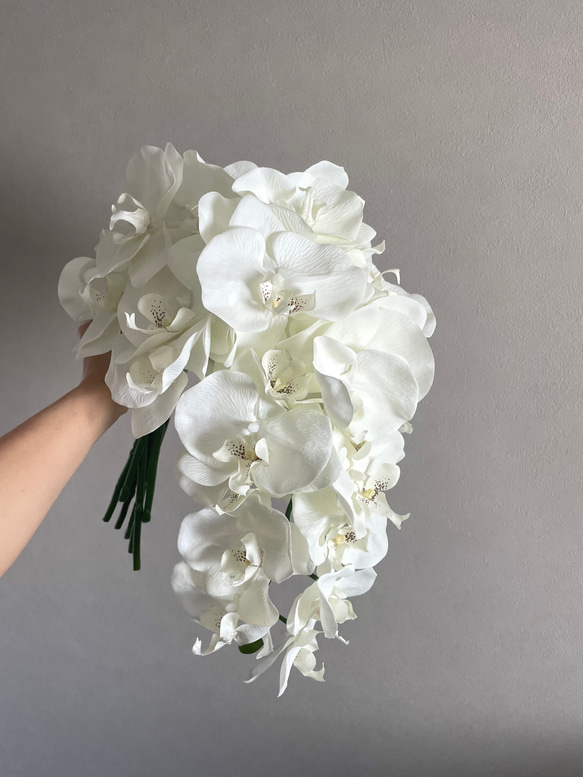 胡蝶蘭キャスケードブーケ ♪ウェディングブーケ ブートニア付き