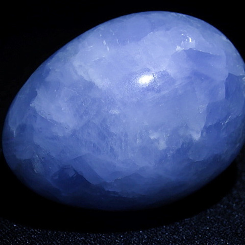☆青いたまご☆天然石セレスタイト☆82g/47mm☆天青石エッグ型+台座