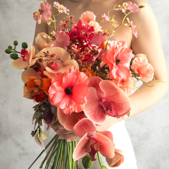 大人気！ピンクオレンジのぴょんぴょんブーケ｜シックで大人可愛い