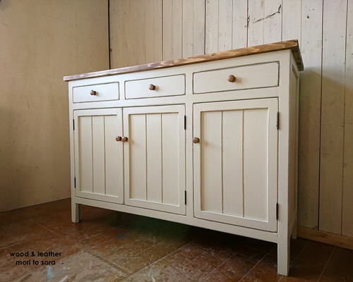 シャビーキャビネットB チェスト・キャビネット 森と空. 通販