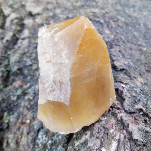 美形ゴールデン◇ザギマウンテンクォーツ原石51.5g 天然石 HAYSTONE