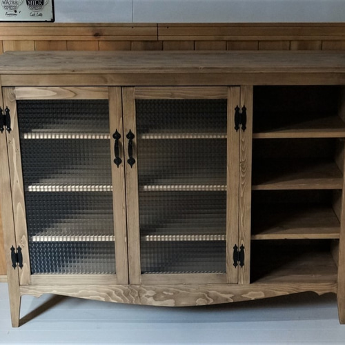 ハンドメイド食器棚 チェッカーガラス扉 サイズオーダー可 レトロ