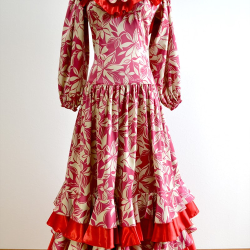 フラメンコ衣装 ストレッチサテン ジャスミン柄マゼンタ（C-1） 一点物