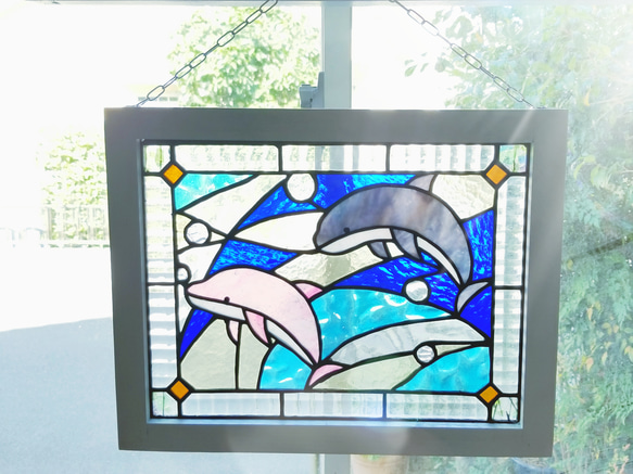 ステンドグラス 2色のイルカのサンキャッチャーパネル サン