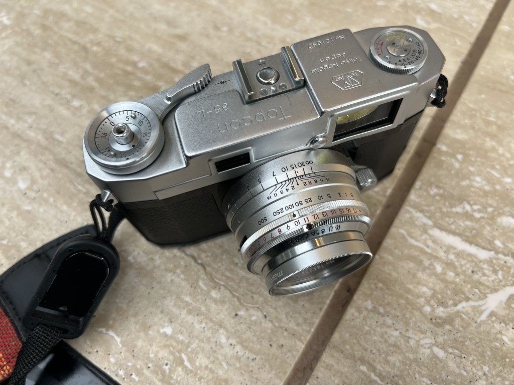 当時の最高峰レンジファインダー機。Topcon35 を味わう［実写レビュー