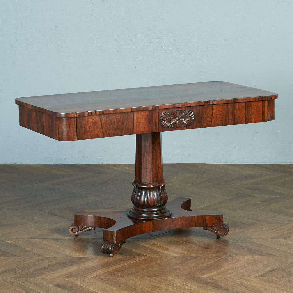 ヴィクトリアン様式 – camori ヴィンテージ家具・北欧インテリアの通販