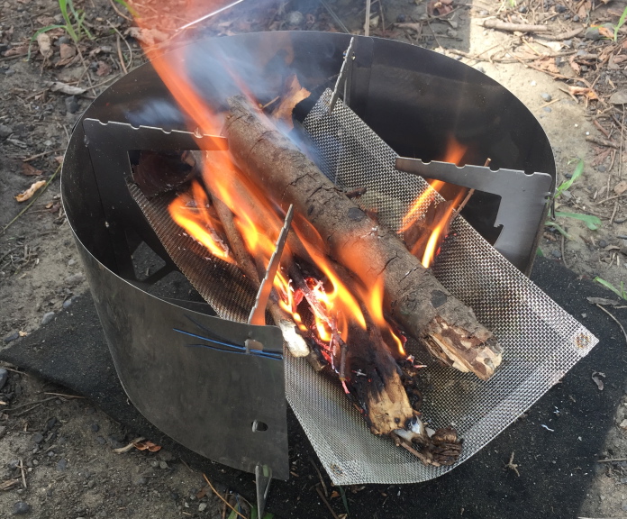 超軽量焚き火台164gチタン製の『RSRネイチャーストーブ』を徹底