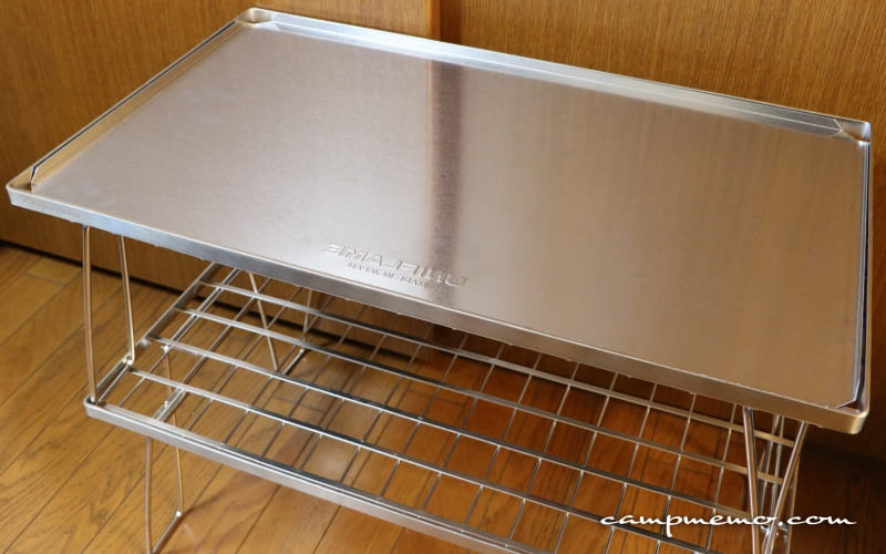 キャンピングムーンのフィールドラックにユニフレームの天板を載せて