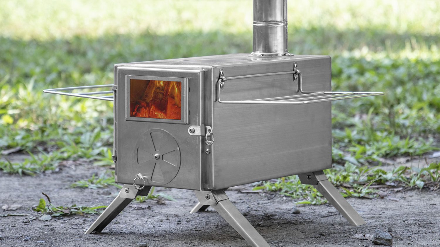 フィールドアからステンレス製でコンパクトな「薪ストーブ」登場