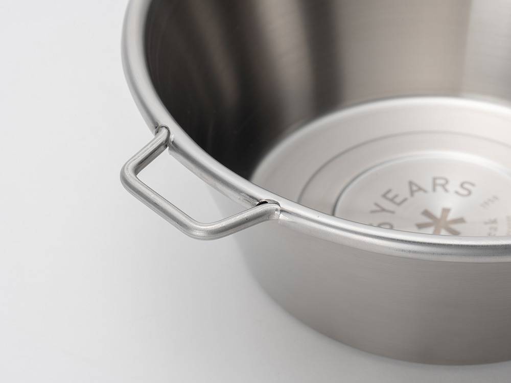 スノーピークの2023年新商品「65周年記念シェラカップ」2種登場