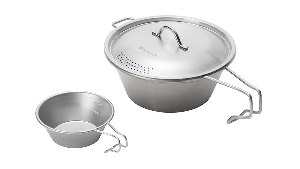 スノーピークの2023年新商品「65周年記念シェラカップ」2種登場