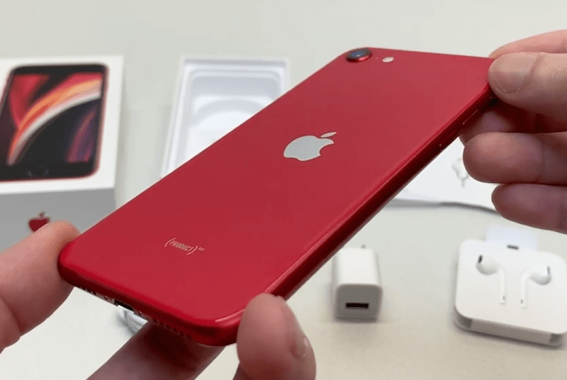 実機写真あり】iPhone SE2 レッド（赤）のデザイン｜色合い・カメラの