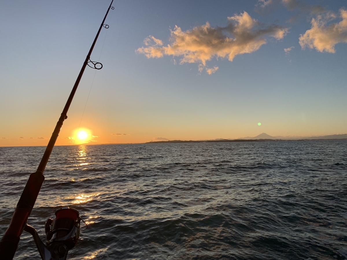 釣り】2024年シーズン最終戦❗️真冬の某内房サーフ🌊釣行🎣 - り