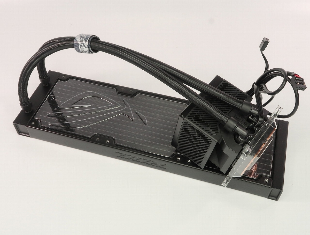 煩わしさから解放せよ！】ASUS社 簡易水冷CPUクーラー「ROG RYUJIN III