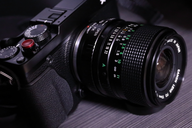 お気に入りのレンズ : Canon NEW FD 35mm F2.0 - Living Happily with