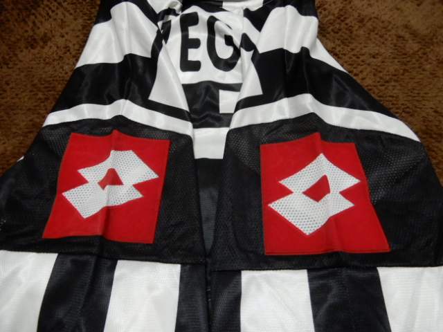 ユニフォーム 822枚目 ユベントス 2001-2002シーズン ホーム用 半袖