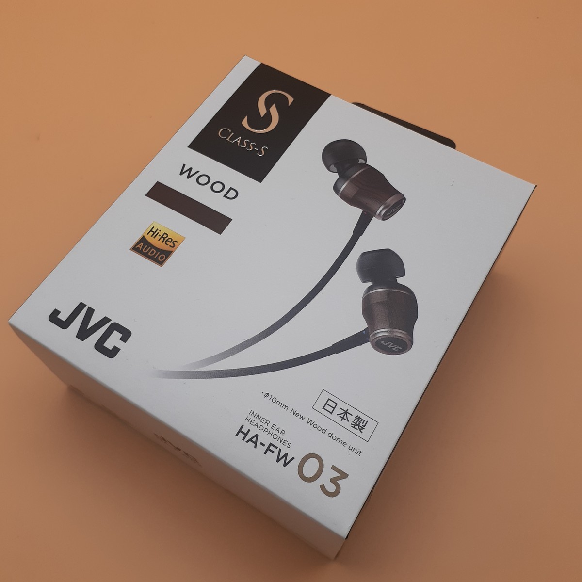 ハイレゾ対応イヤホン JVC HA-FW03 フラッシュレビュー】WOODらしい