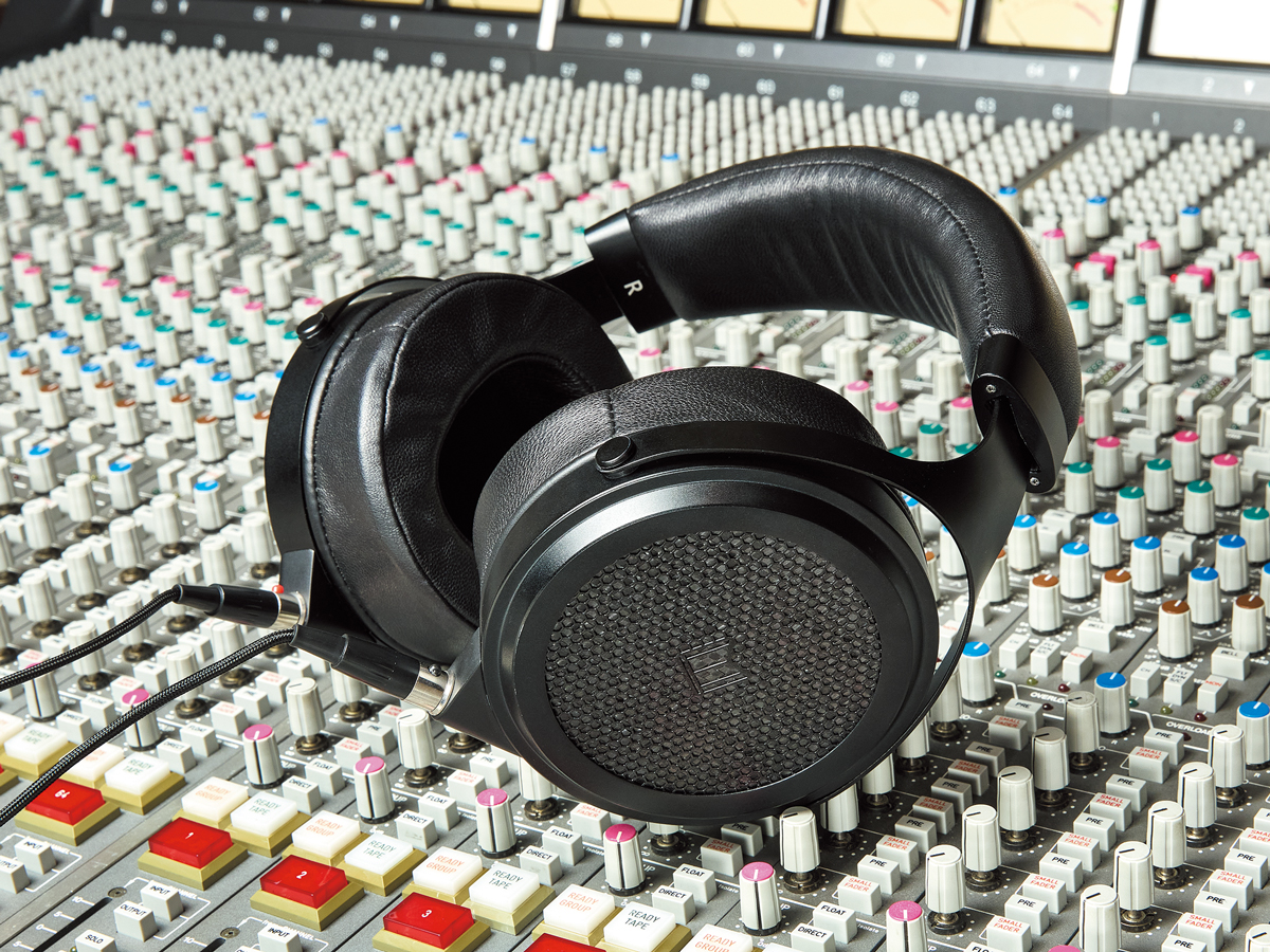 特集】私の愛するヘッドホン2024〜渡辺省二郎がミックスの環境が変化